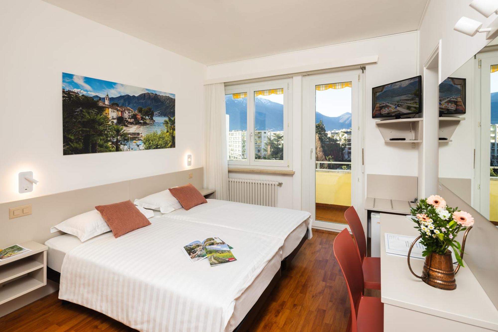 Hotel Rondinella Locarno Exterior photo